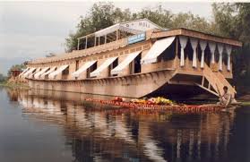Pahalgam to Srinagar Houseboat